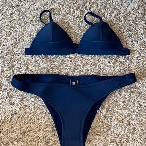 Triangl top and bottom